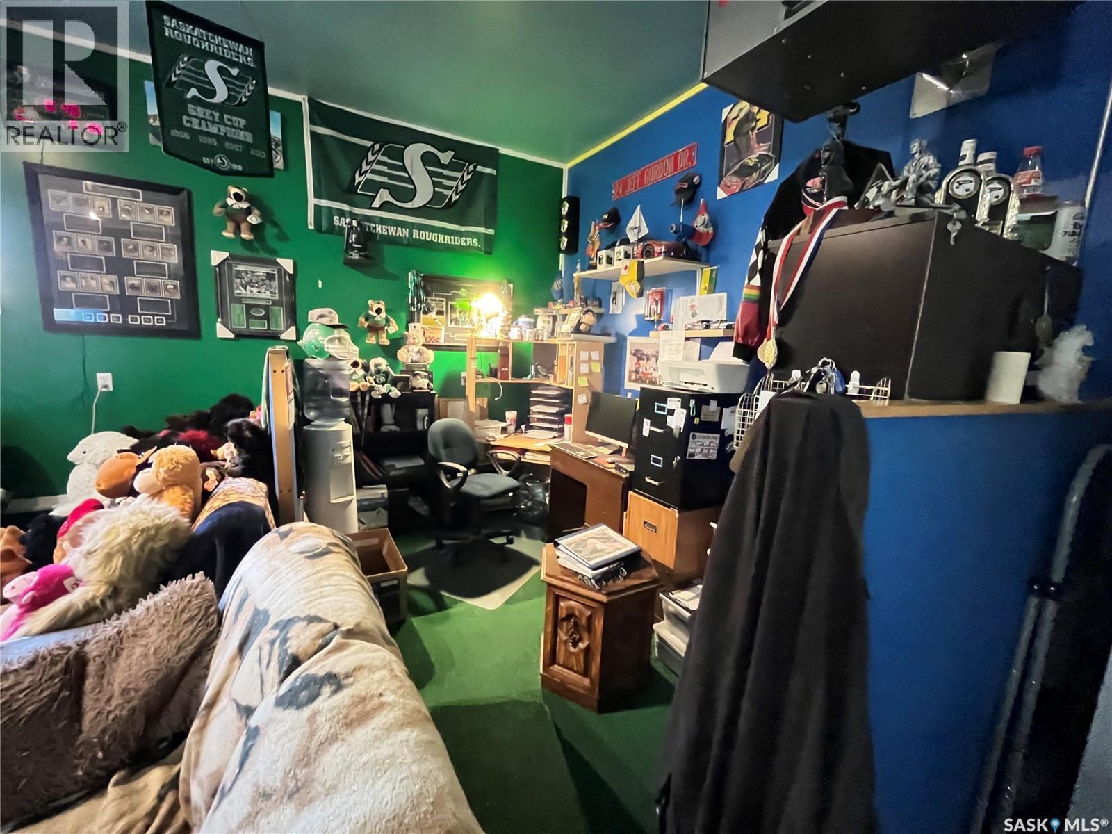 202 Hood Street, Maple Creek, SK