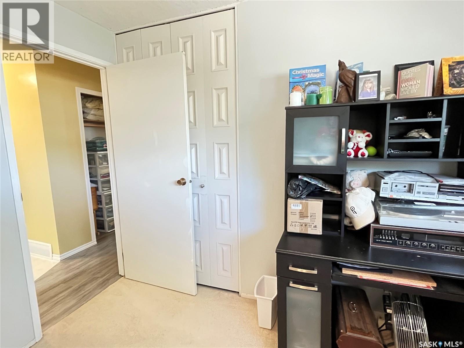 202 Hood Street, Maple Creek, SK