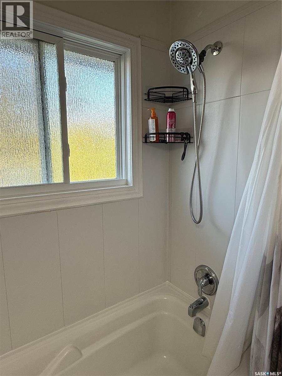 405 6Th Avenue W, Nipawin, SK