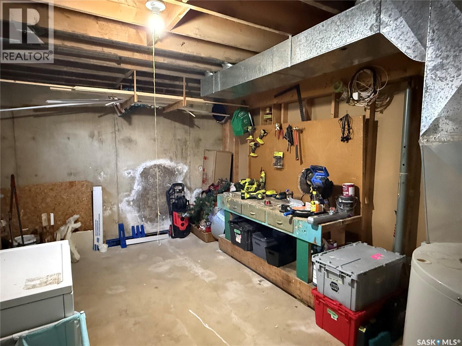 405 6Th Avenue W, Nipawin, SK