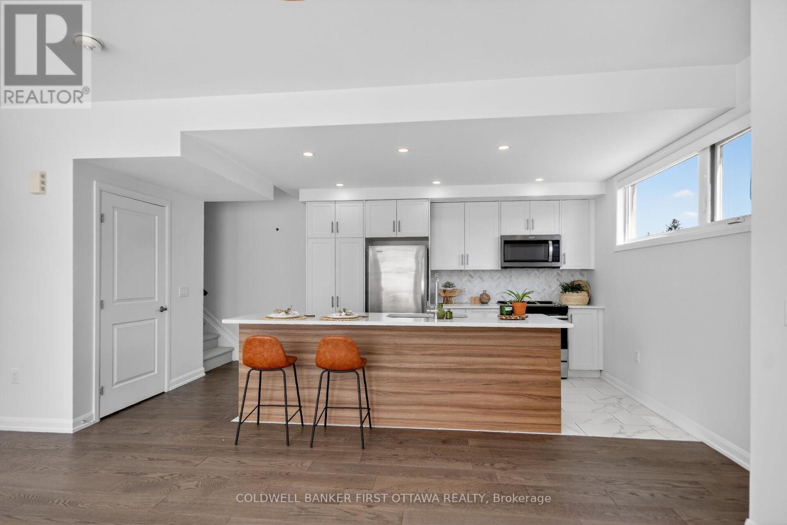 77 Cherry Blossom Private, Ottawa, ON