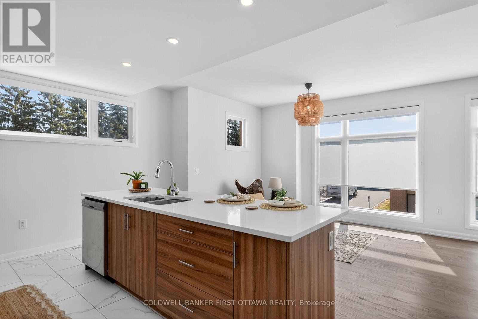 77 Cherry Blossom Private, Ottawa, ON