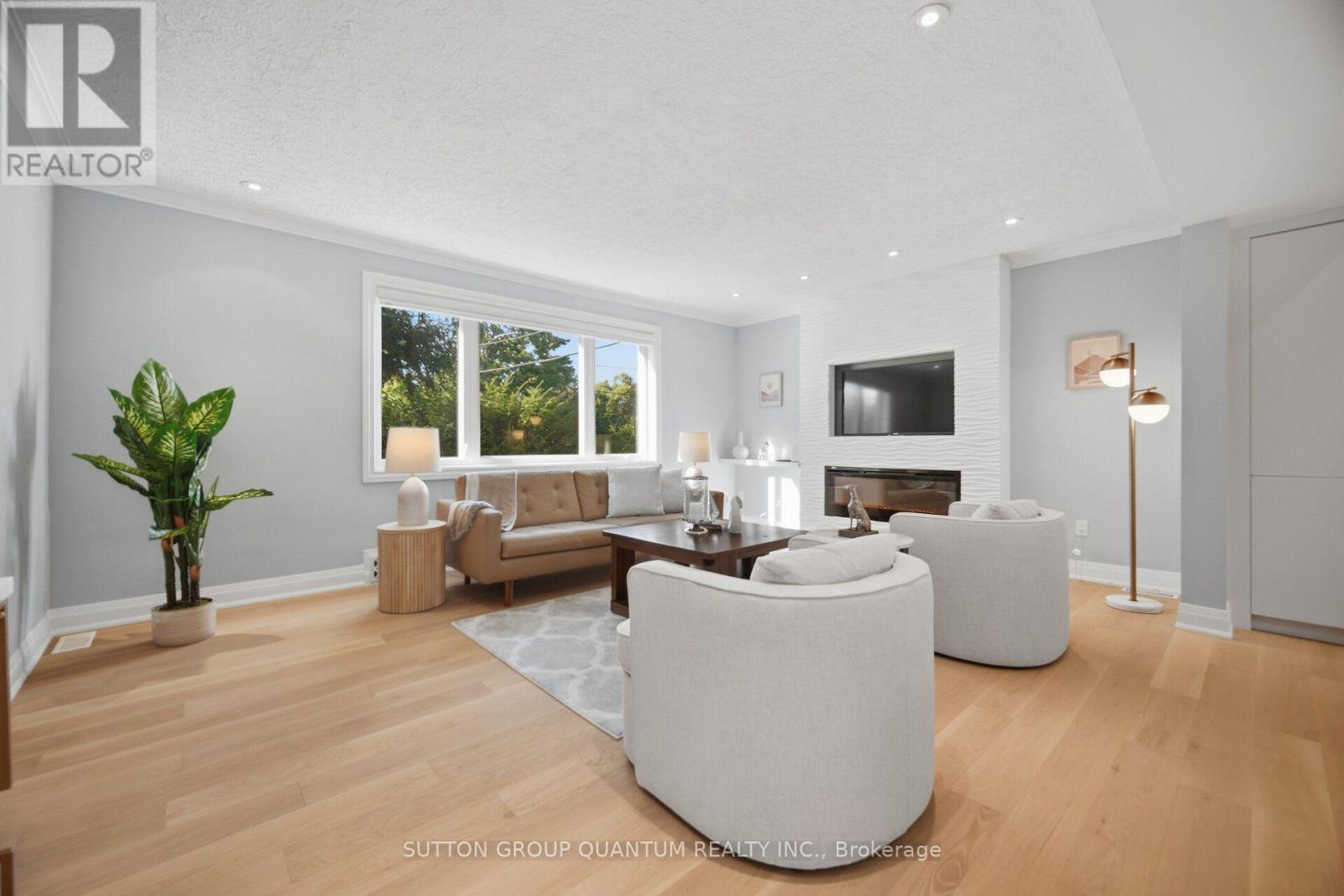 468 Lynd Avenue, Mississauga, ON