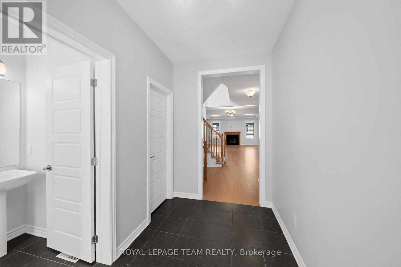 32 Escallonia Court, Ottawa, ON