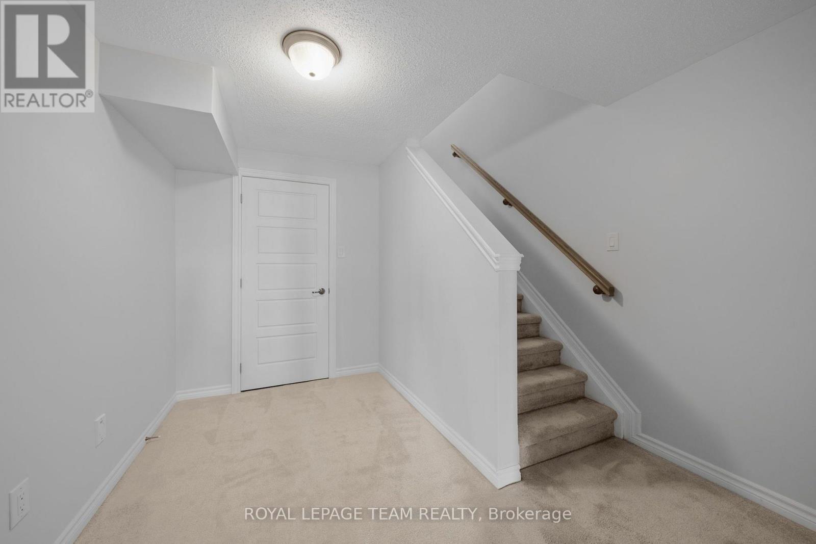 32 Escallonia Court, Ottawa, ON