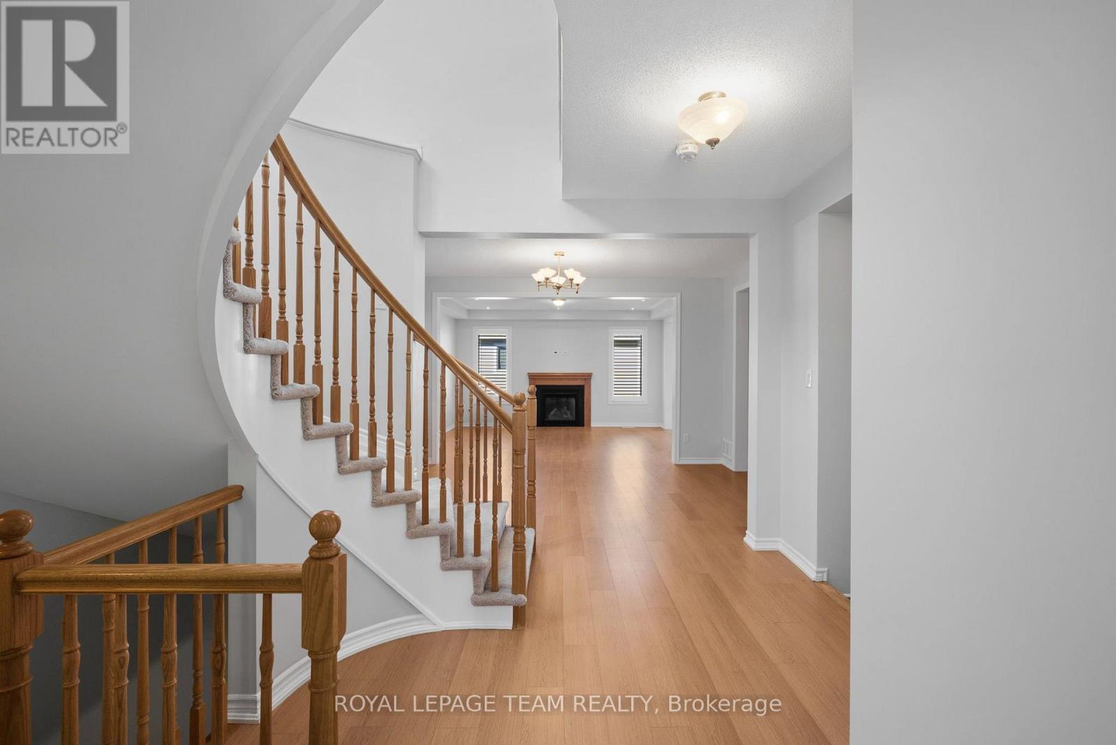 32 Escallonia Court, Ottawa, ON