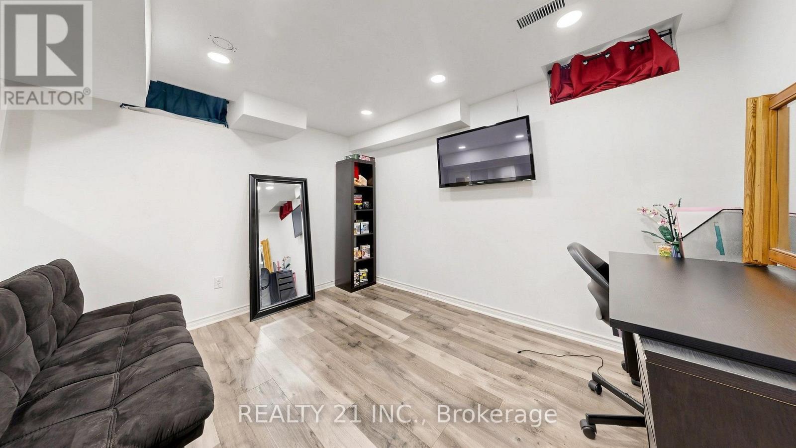174 Honeyman Drive, Clarington, ON