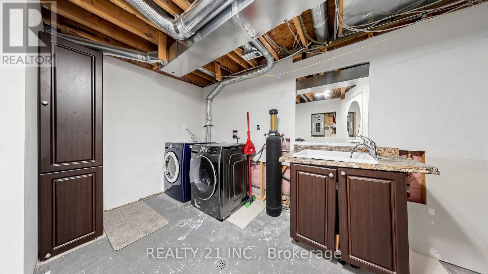 174 Honeyman Drive, Clarington, ON