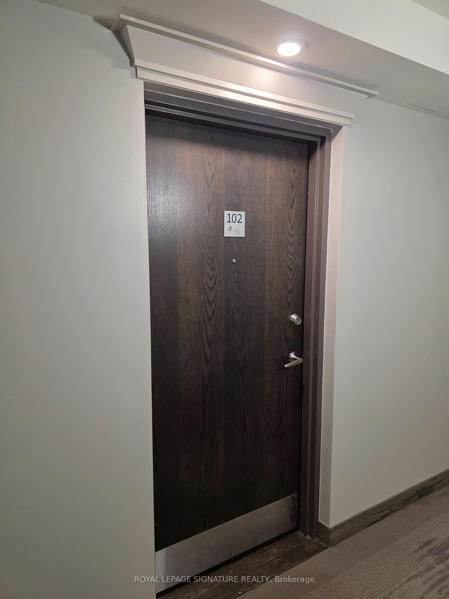 102-910 Wentworth Street, Peterborough, ON