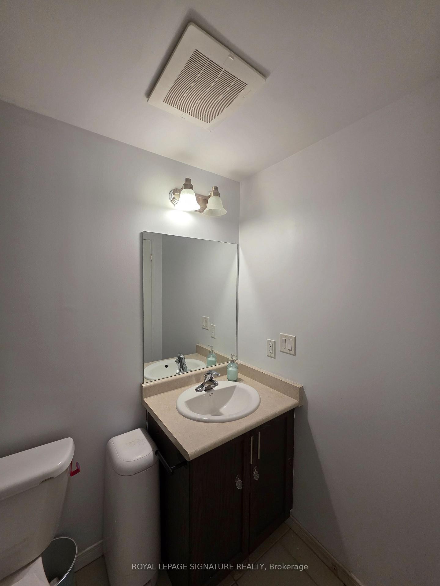 102-910 Wentworth Street, Peterborough, ON
