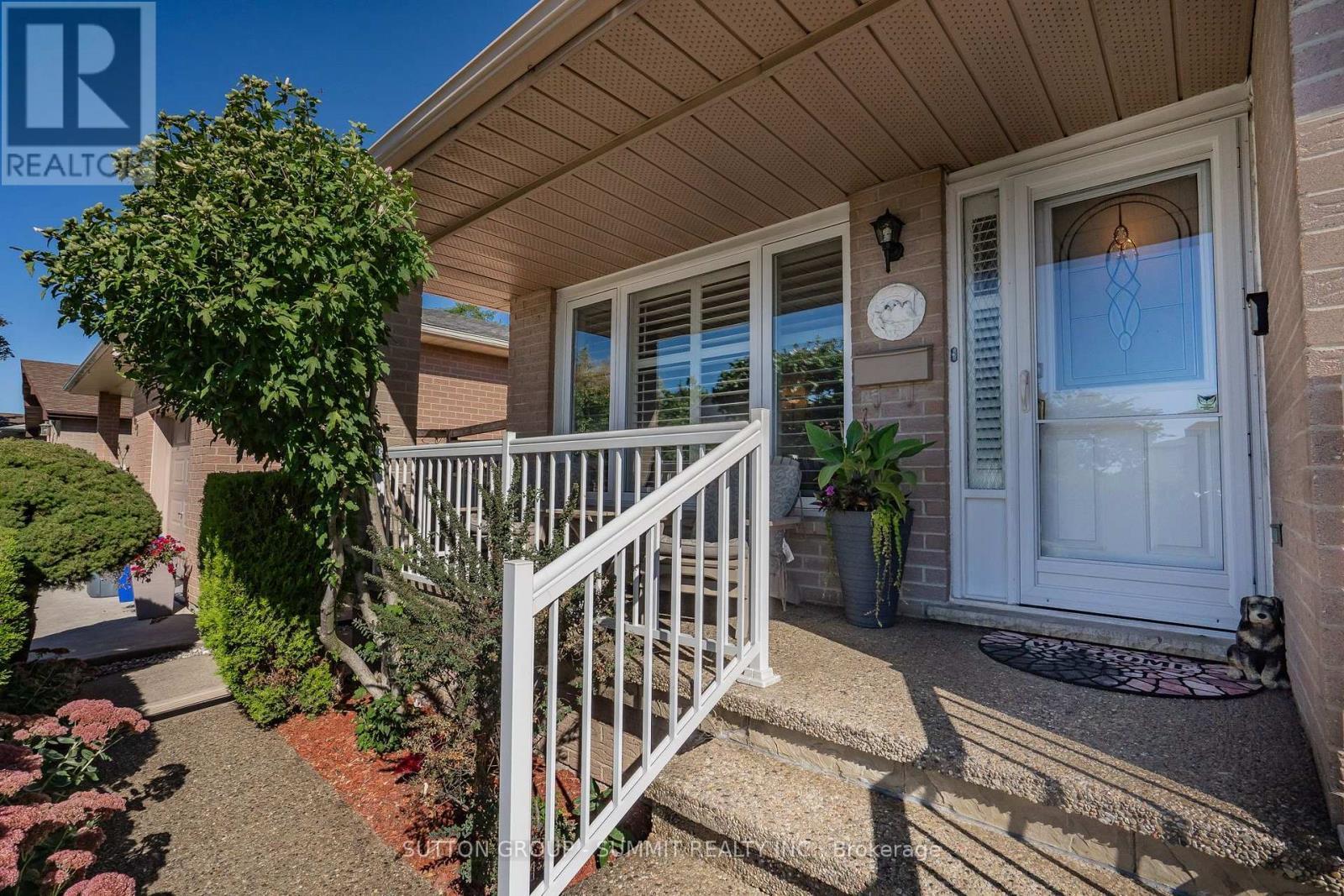 437 Eaglewood Drive, Hamilton, ON