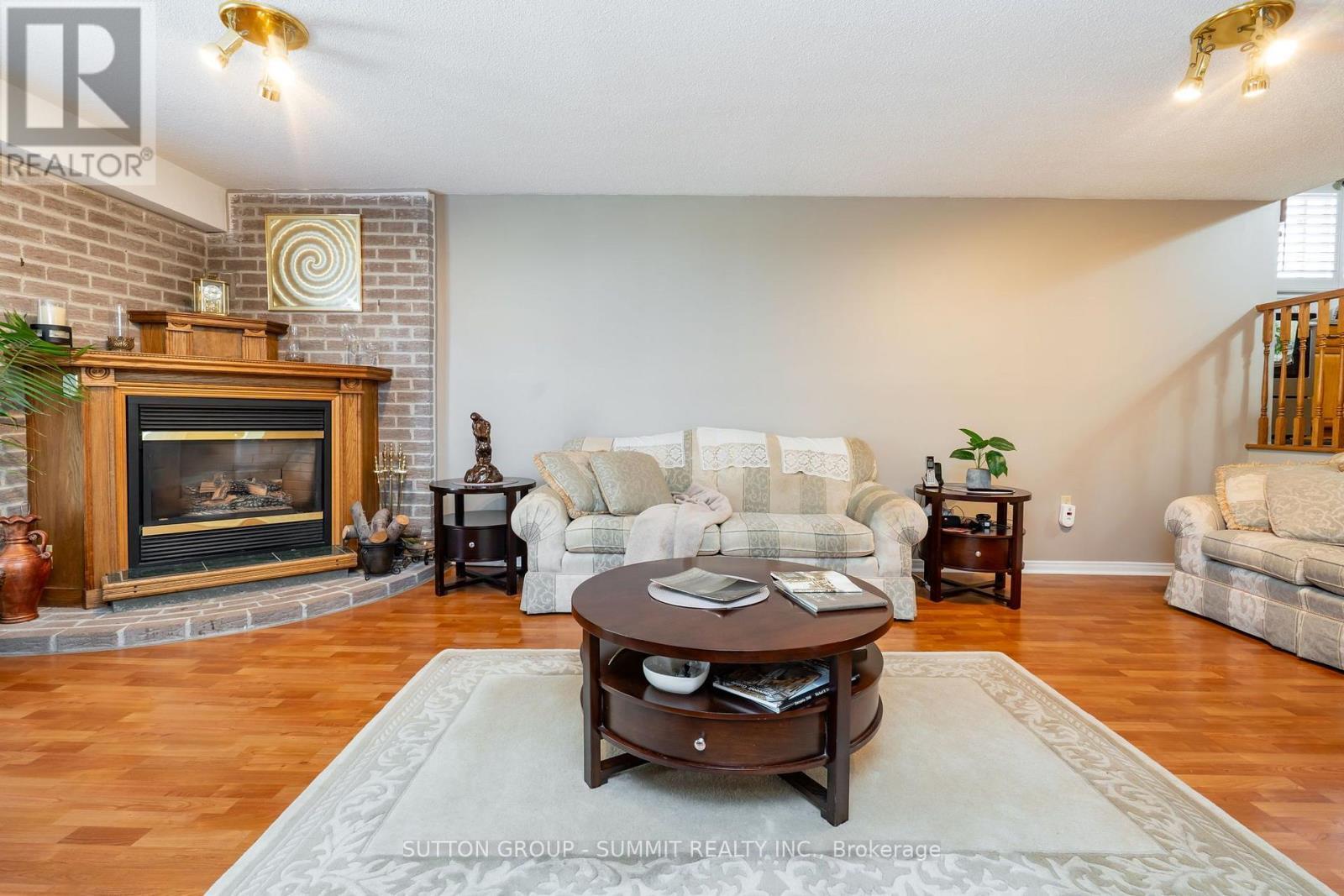 437 Eaglewood Drive, Hamilton, ON