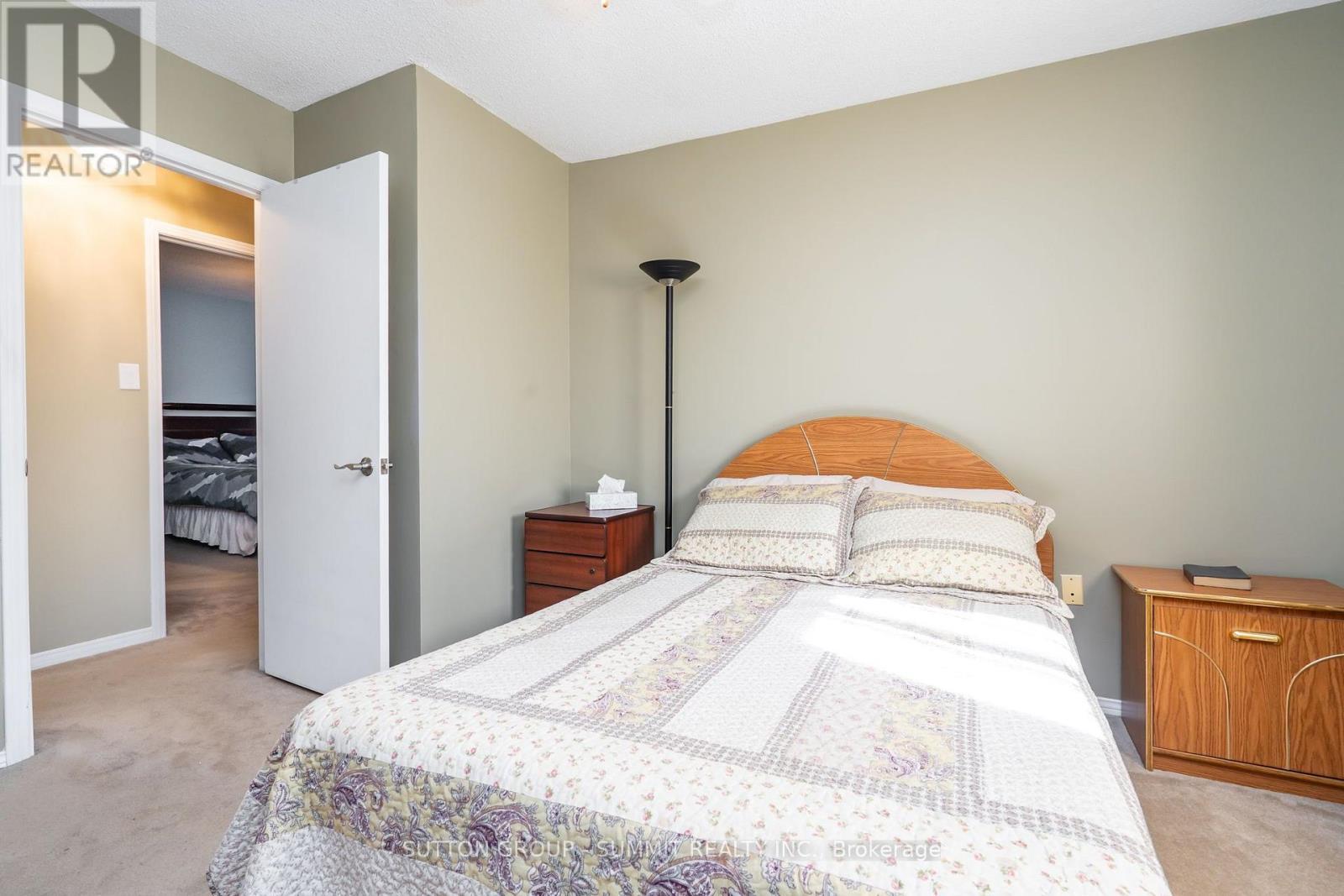 437 Eaglewood Drive, Hamilton, ON