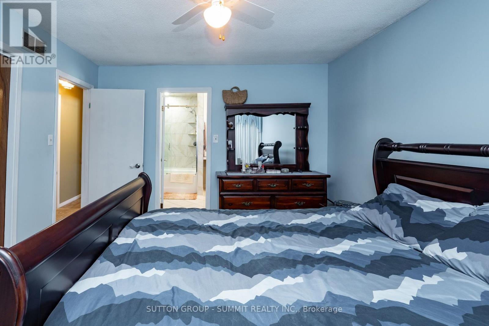 437 Eaglewood Drive, Hamilton, ON