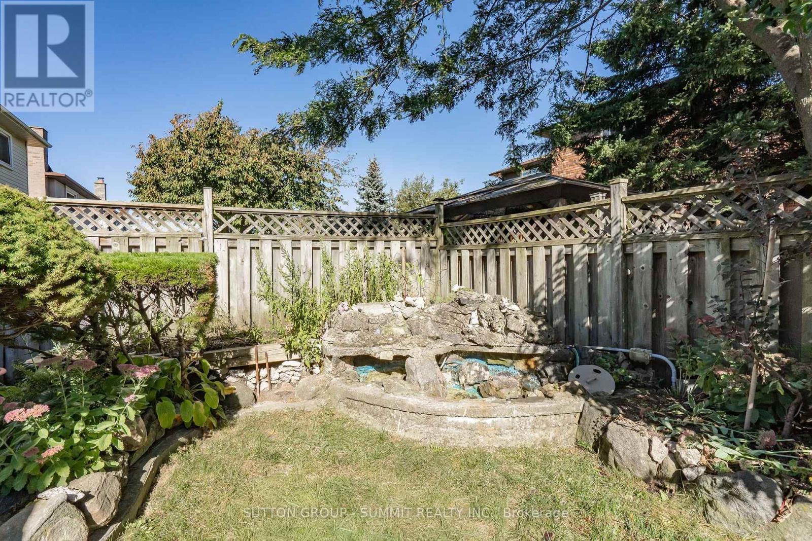 437 Eaglewood Drive, Hamilton, ON