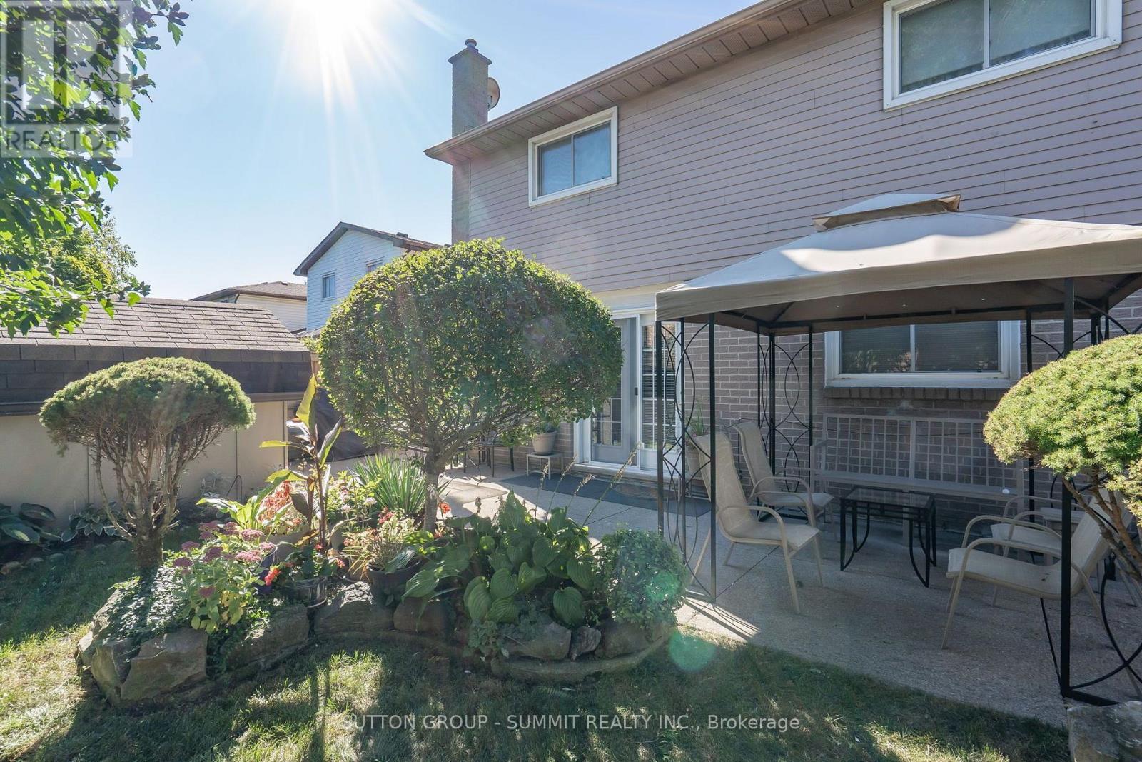 437 Eaglewood Drive, Hamilton, ON