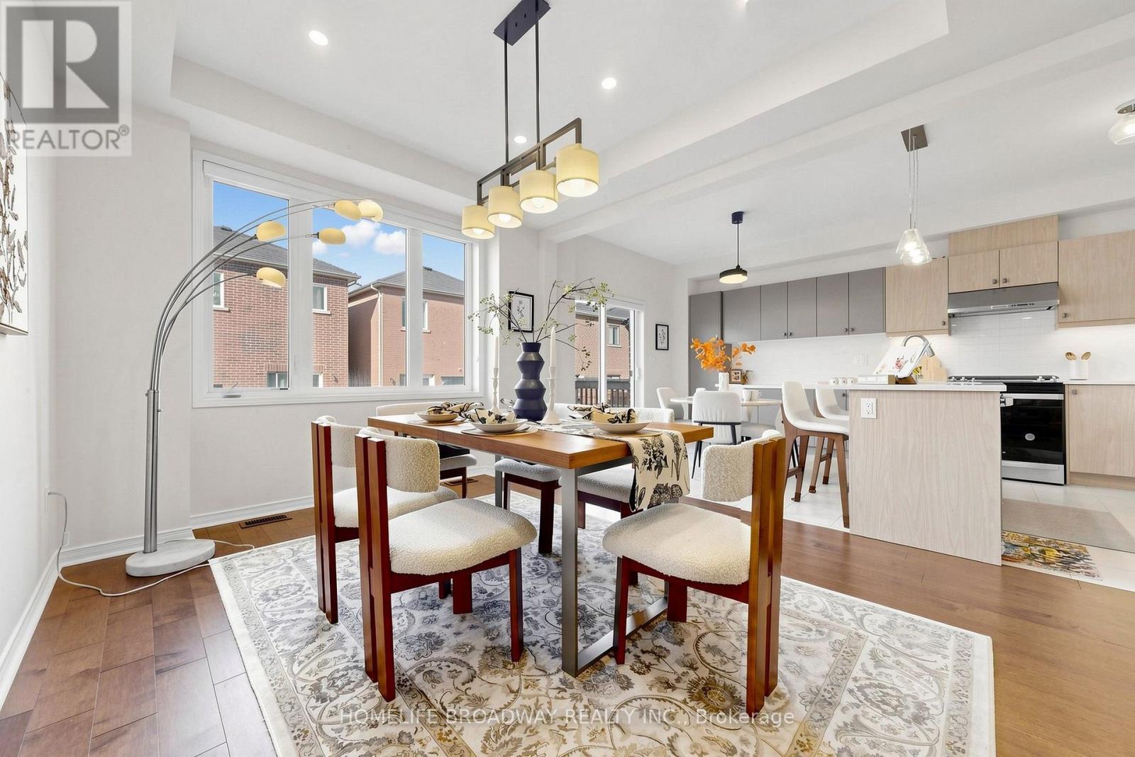 112 Ness Drive, Richmond Hill, ON