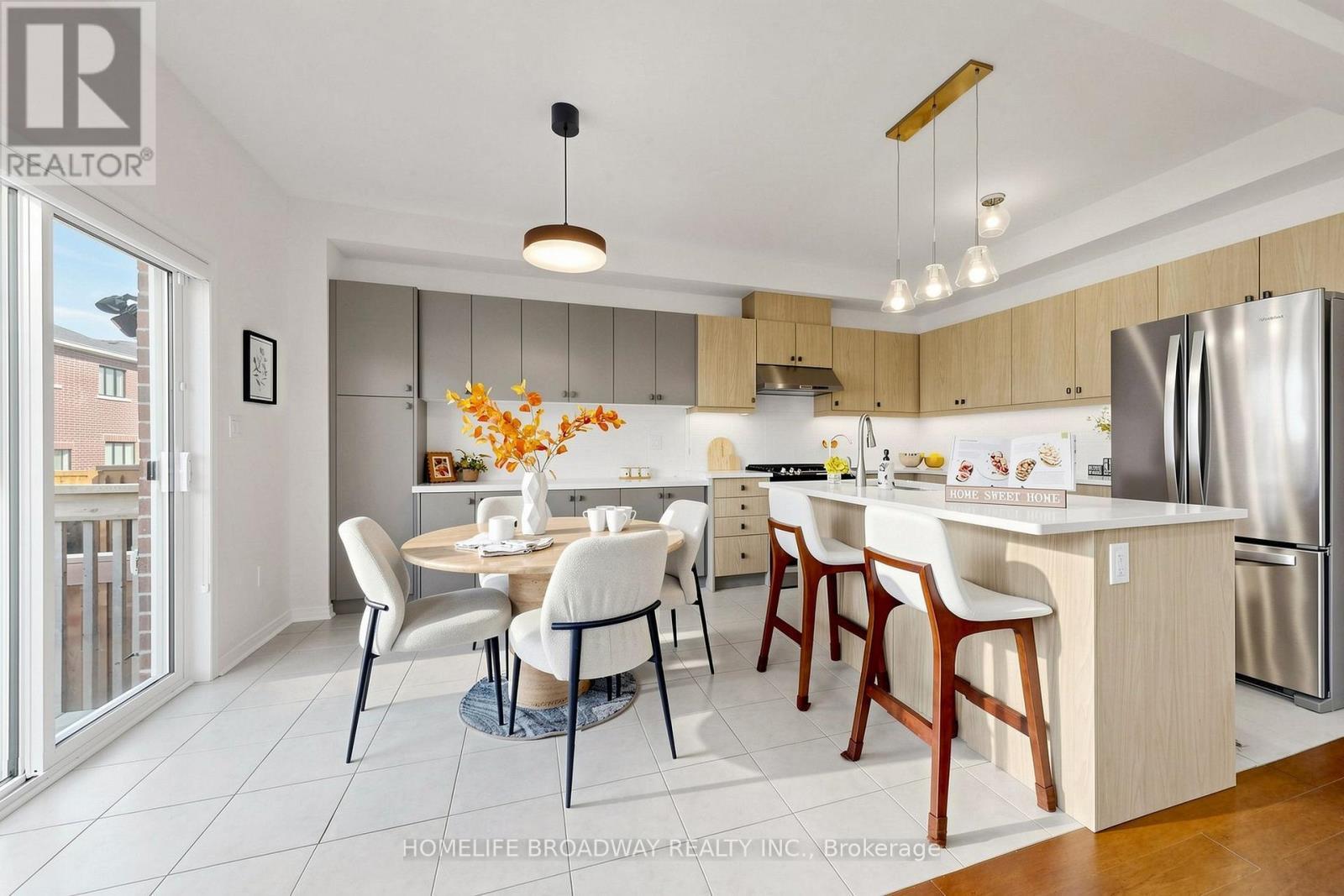 112 Ness Drive, Richmond Hill, ON