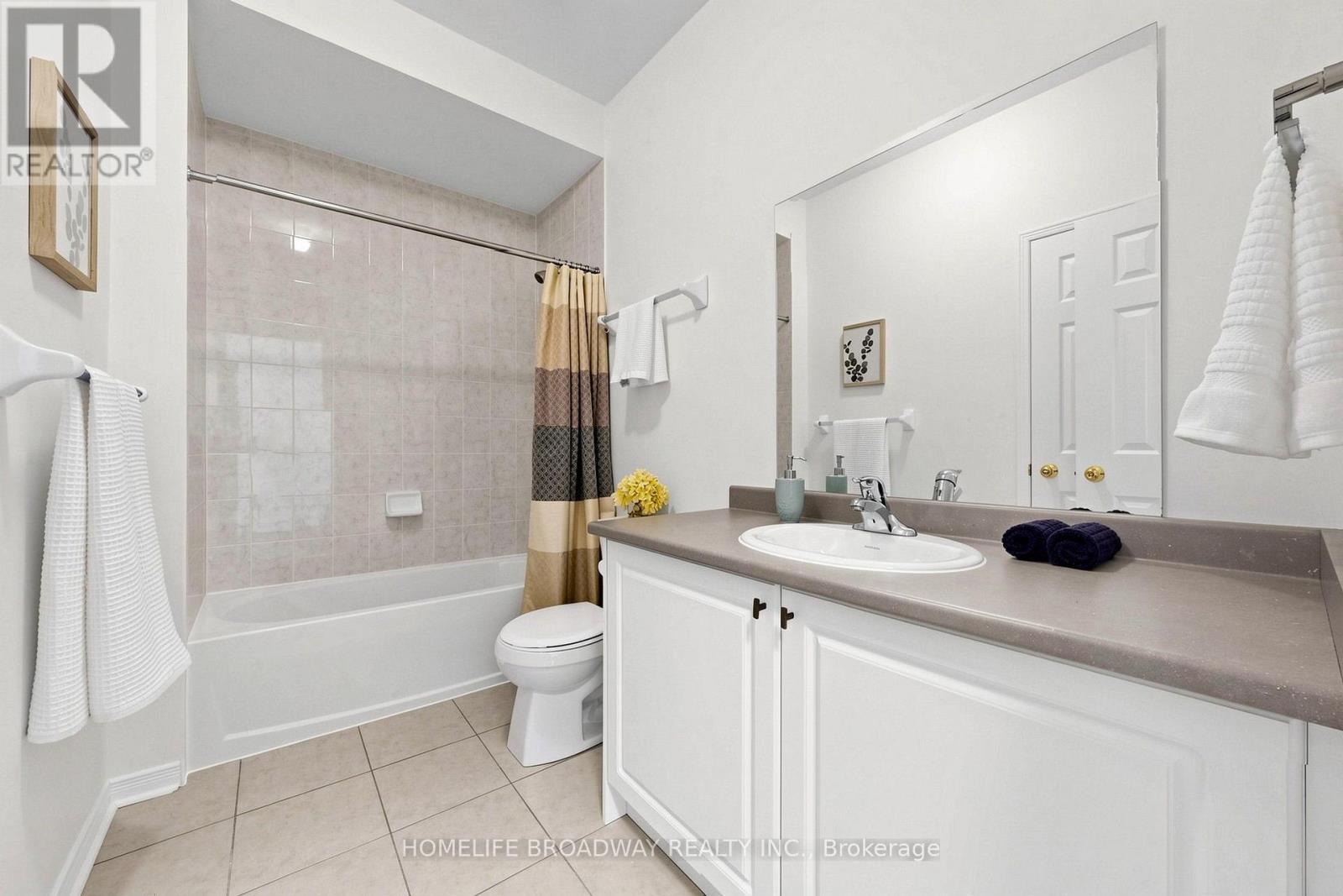 112 Ness Drive, Richmond Hill, ON