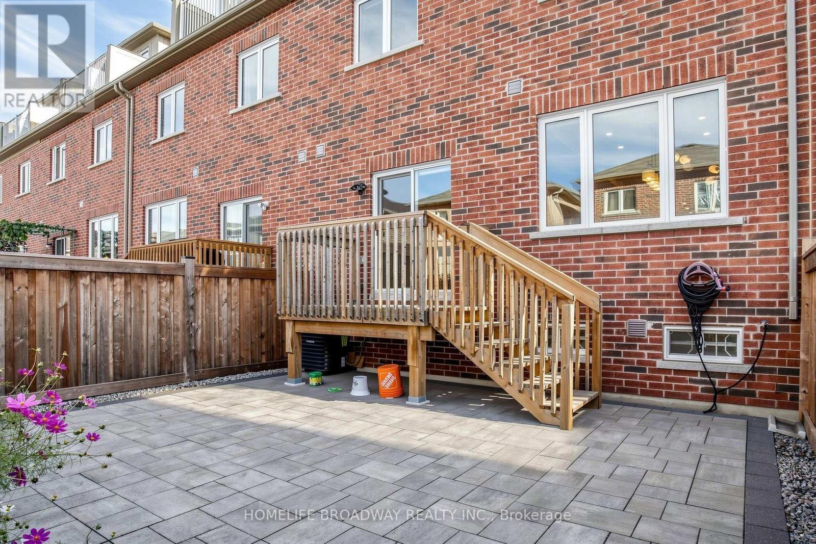 112 Ness Drive, Richmond Hill, ON