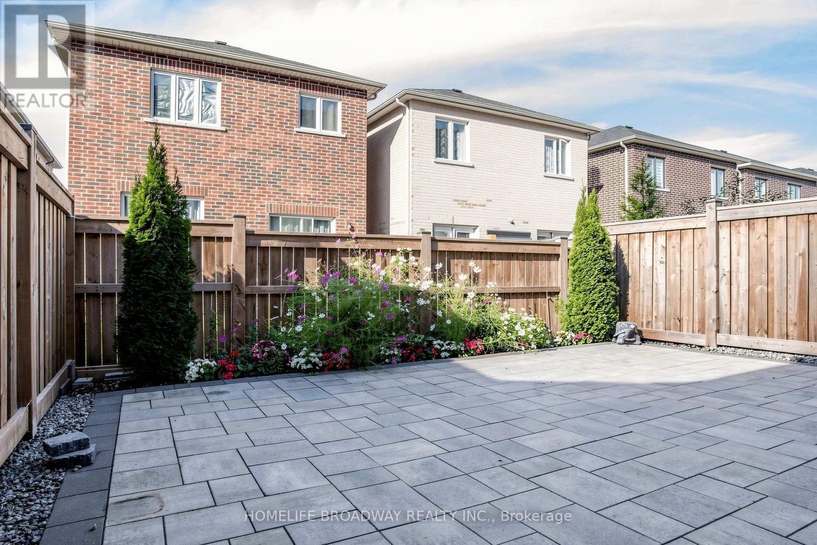 112 Ness Drive, Richmond Hill, ON
