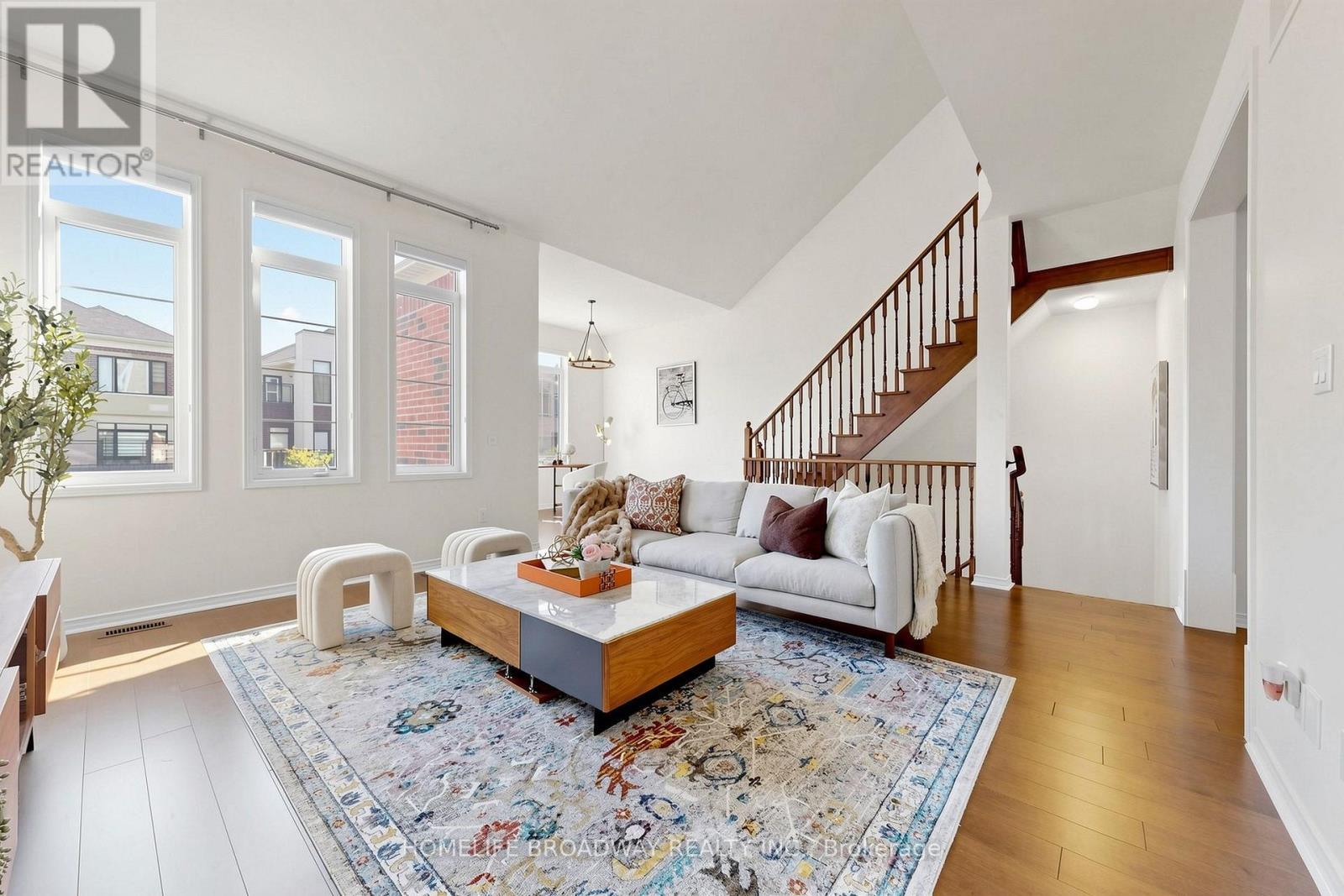 112 Ness Drive, Richmond Hill, ON