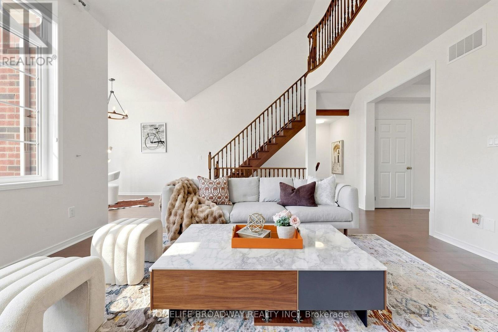 112 Ness Drive, Richmond Hill, ON