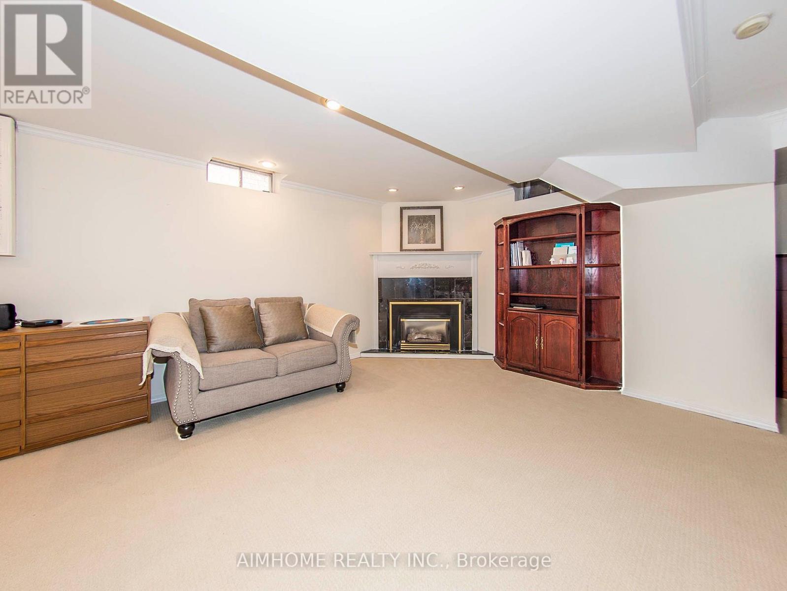 1122 Glen Valley Road, Oakville, ON
