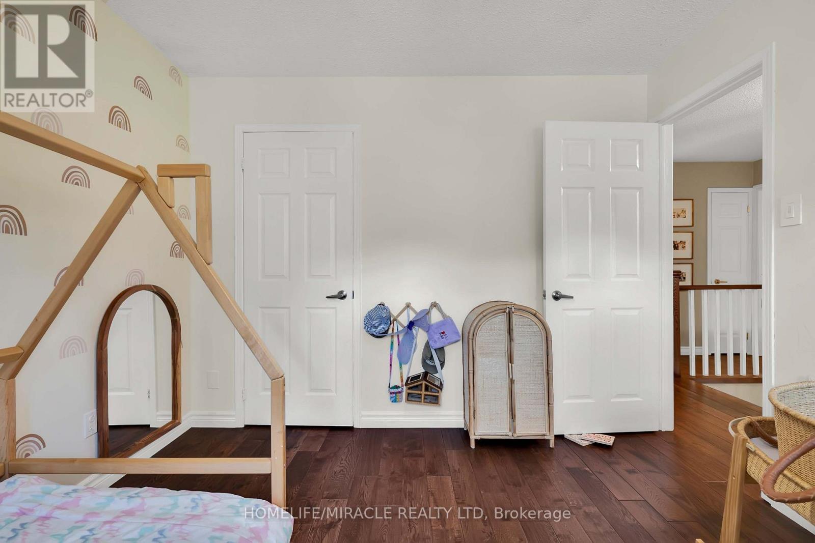 9 Iris Crescent, Brampton, ON