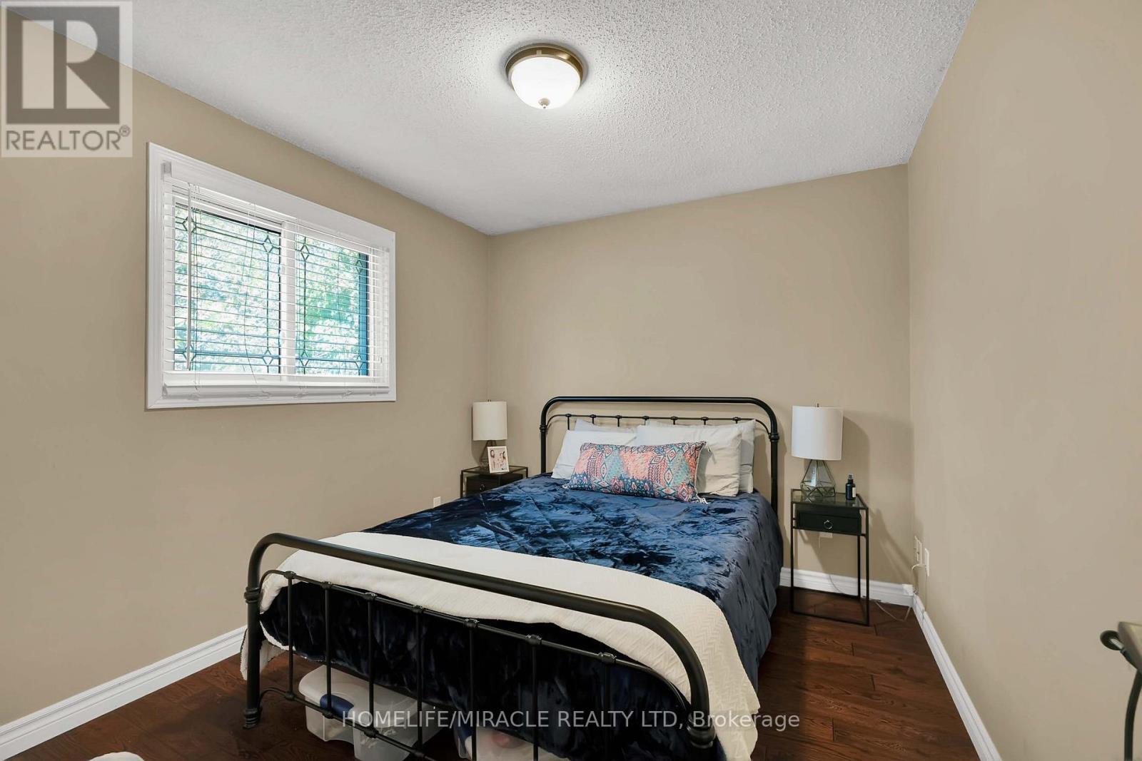 9 Iris Crescent, Brampton, ON