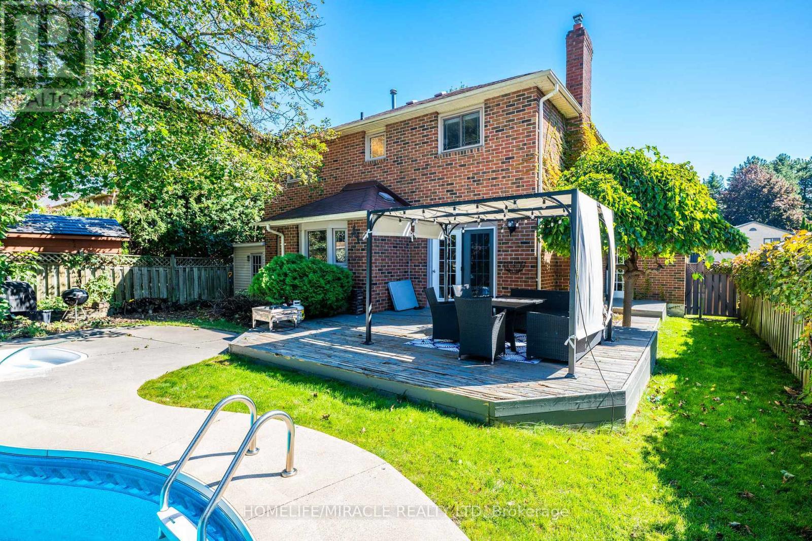 9 Iris Crescent, Brampton, ON