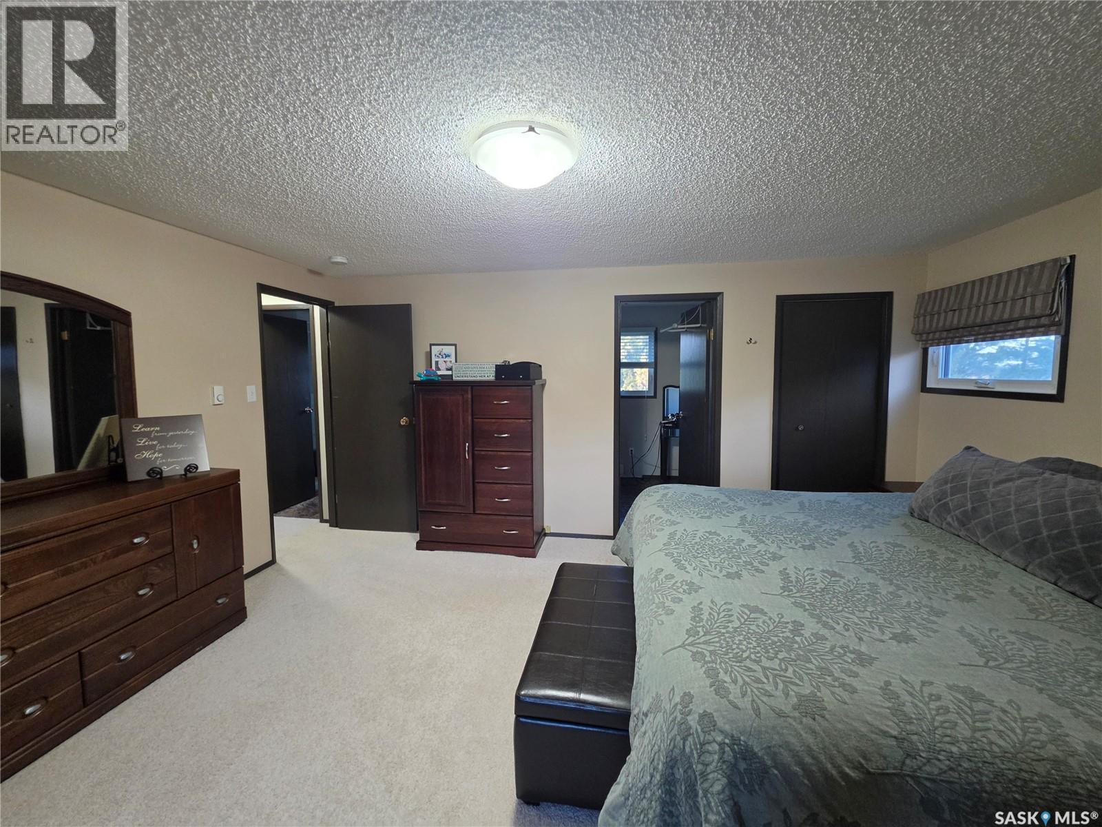 Lake Acreage, Round Valley Rm No. 410, SK