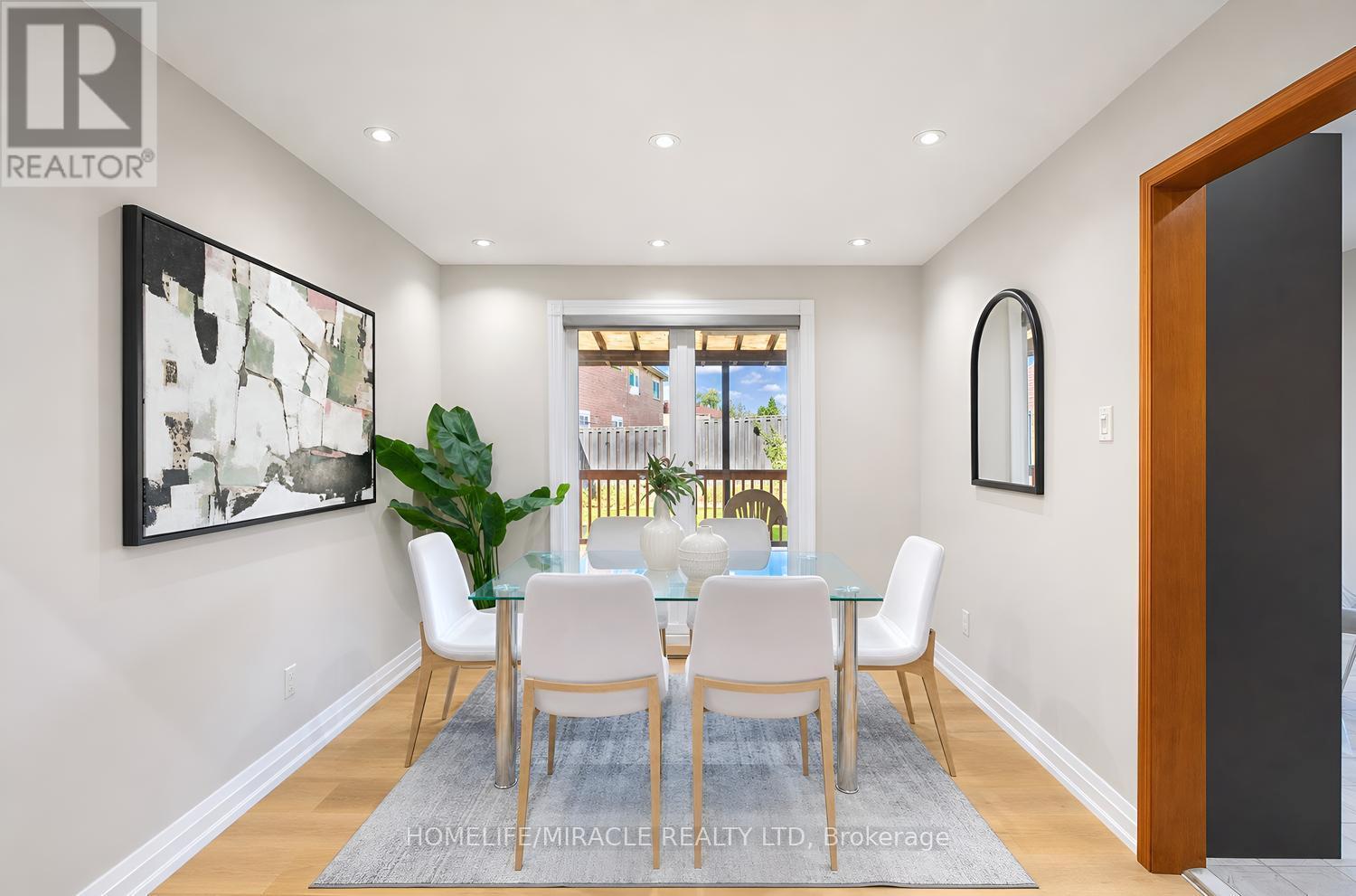 8 Loire Court, Toronto, ON