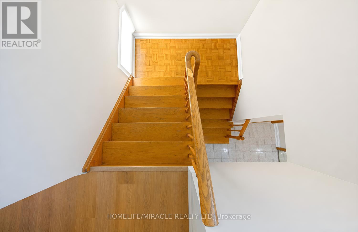 8 Loire Court, Toronto, ON