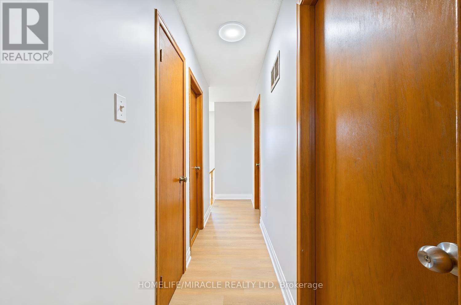 8 Loire Court, Toronto, ON