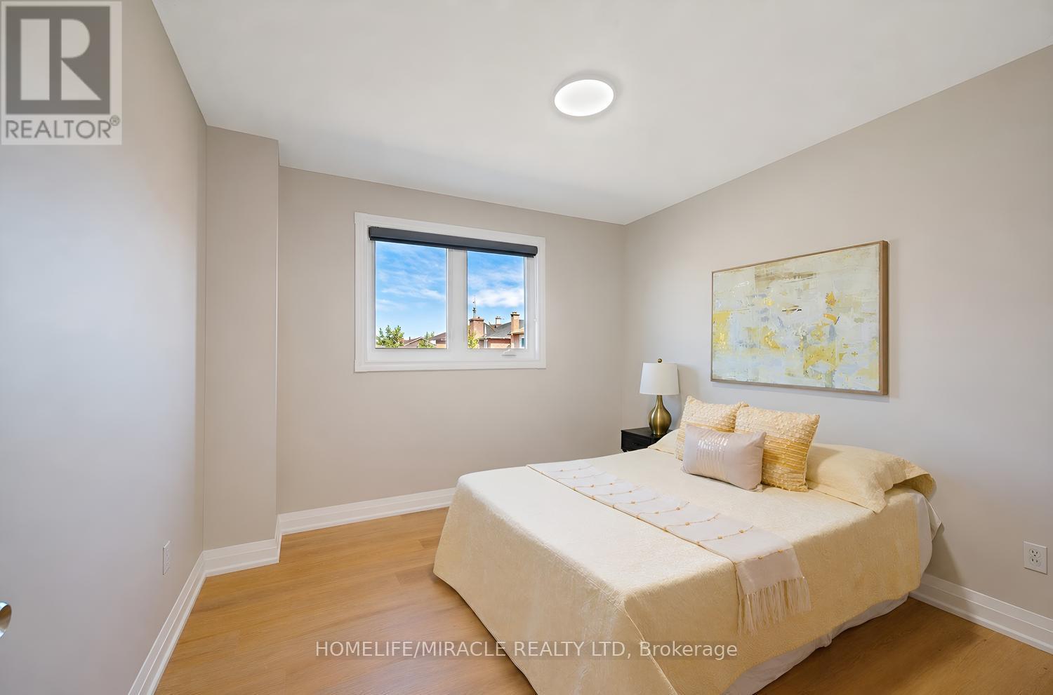 8 Loire Court, Toronto, ON