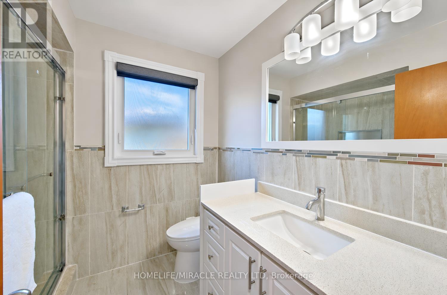 8 Loire Court, Toronto, ON