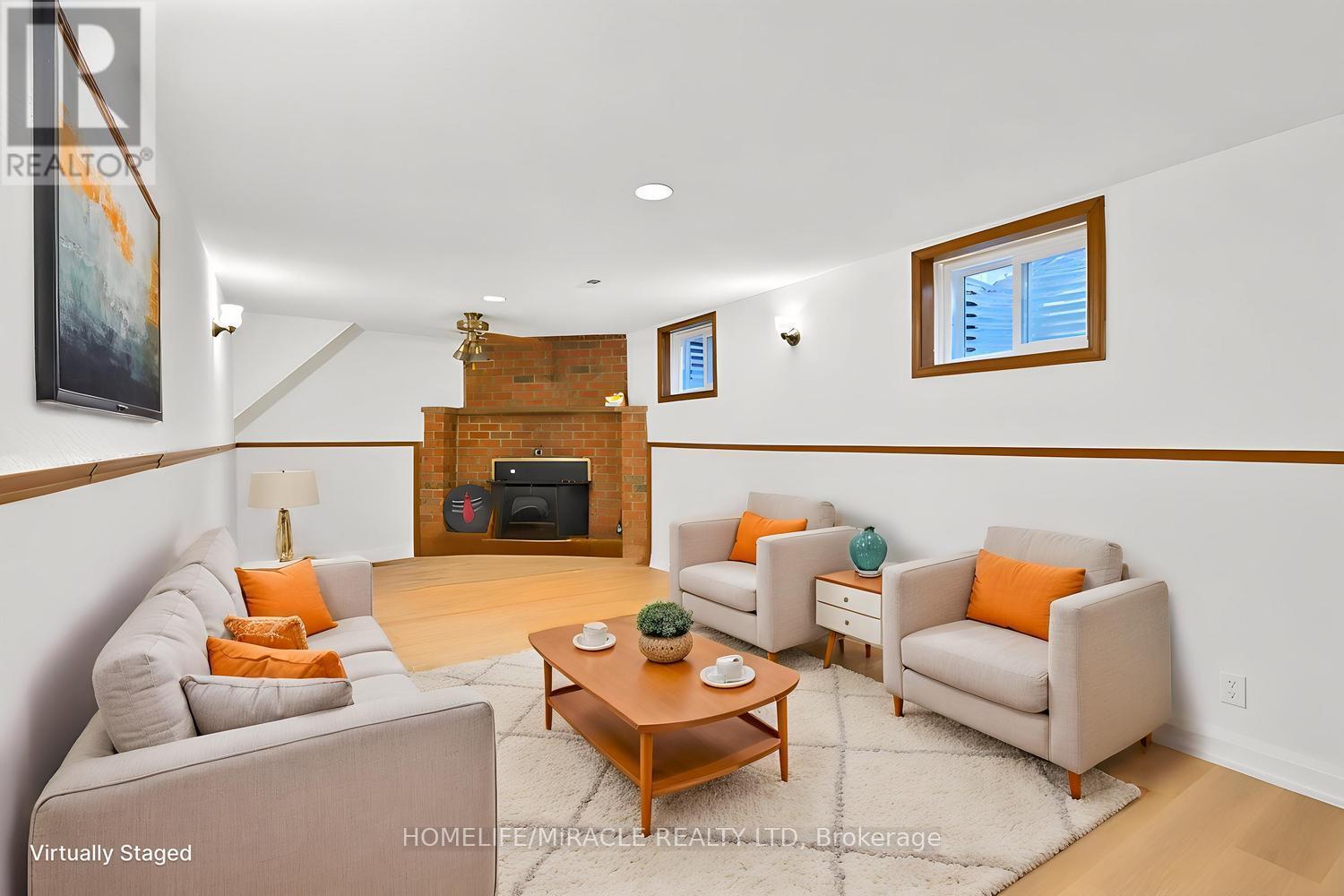 8 Loire Court, Toronto, ON