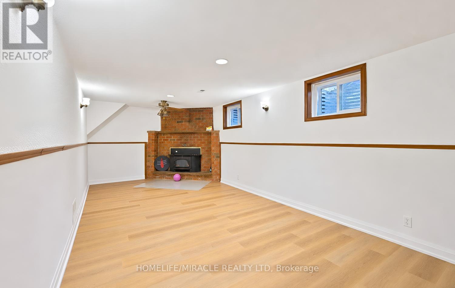 8 Loire Court, Toronto, ON