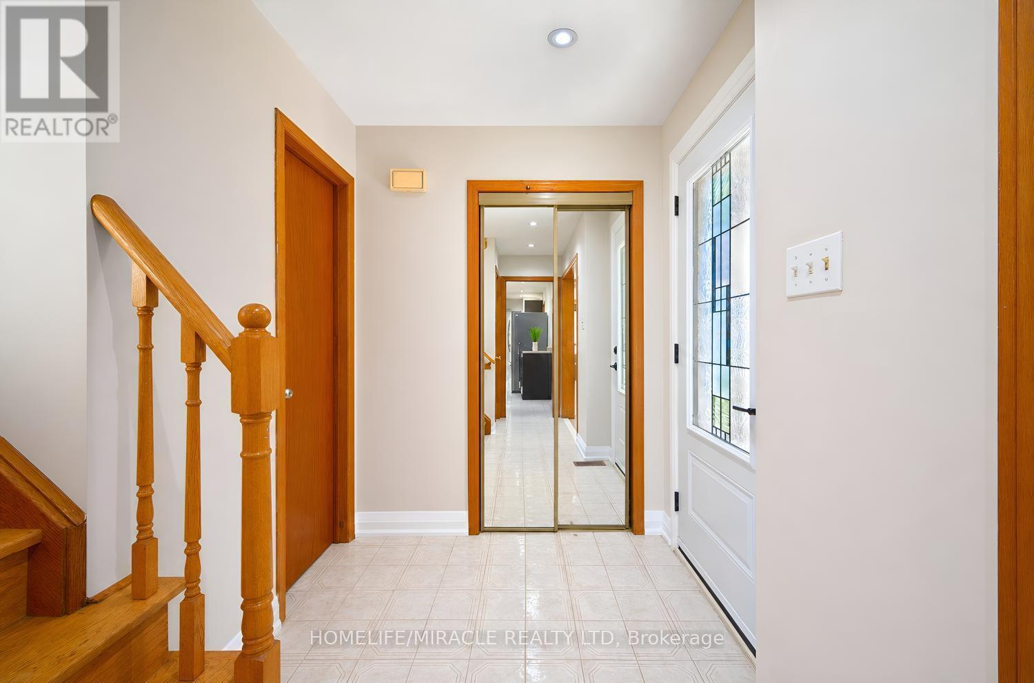 8 Loire Court, Toronto, ON