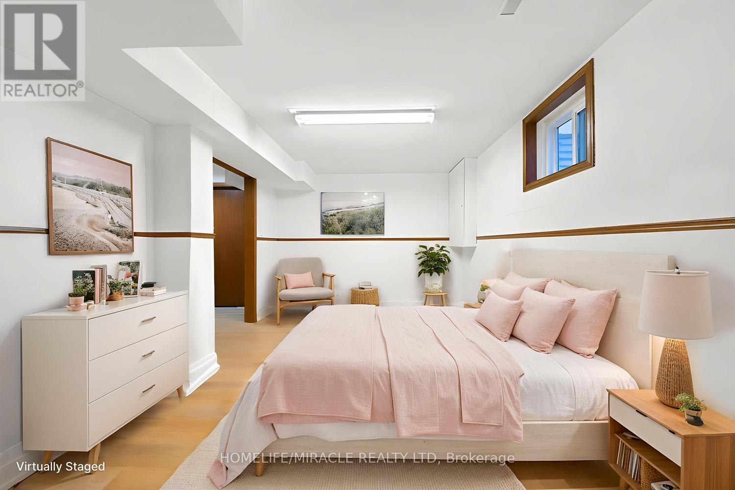 8 Loire Court, Toronto, ON