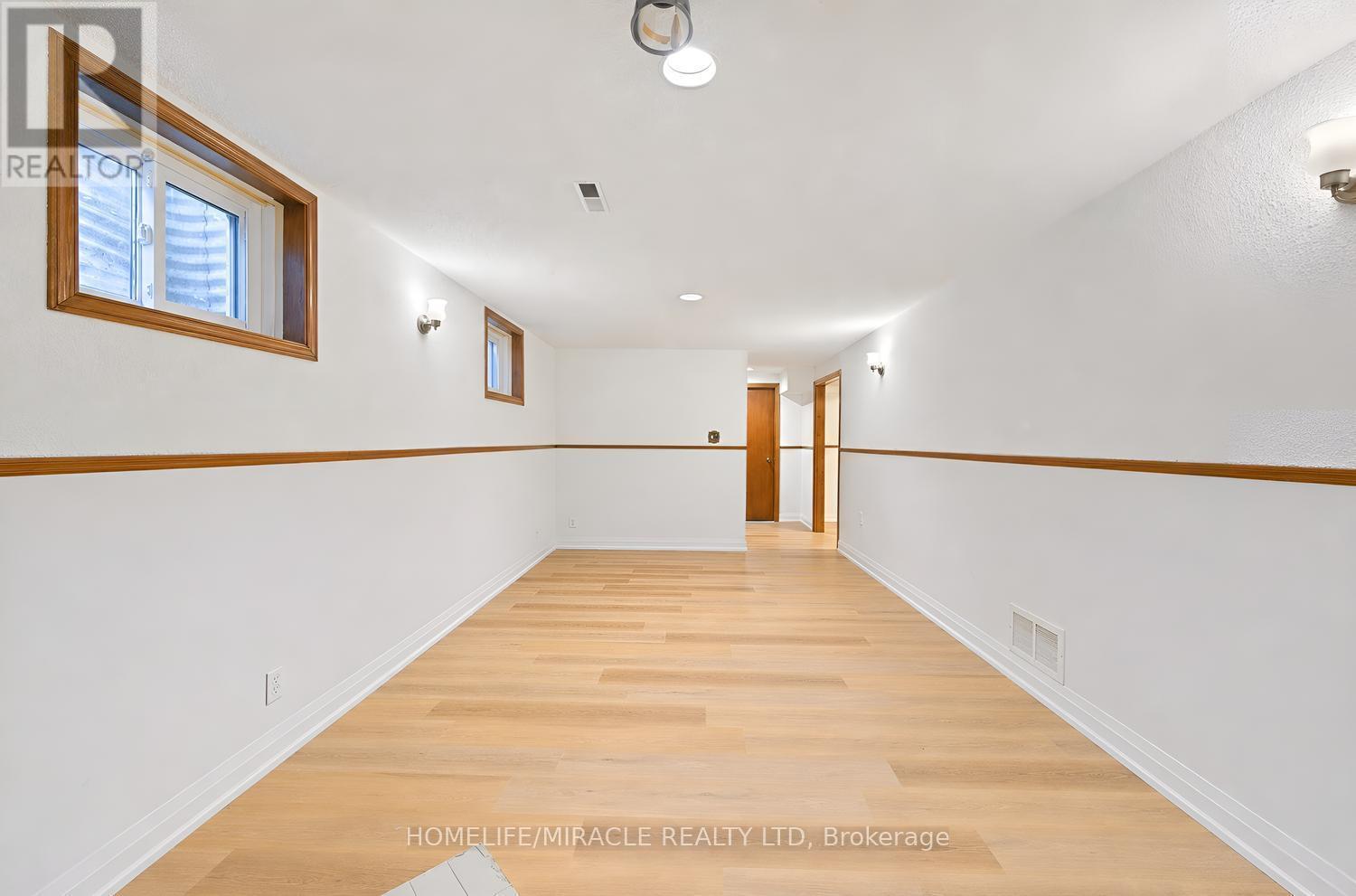 8 Loire Court, Toronto, ON