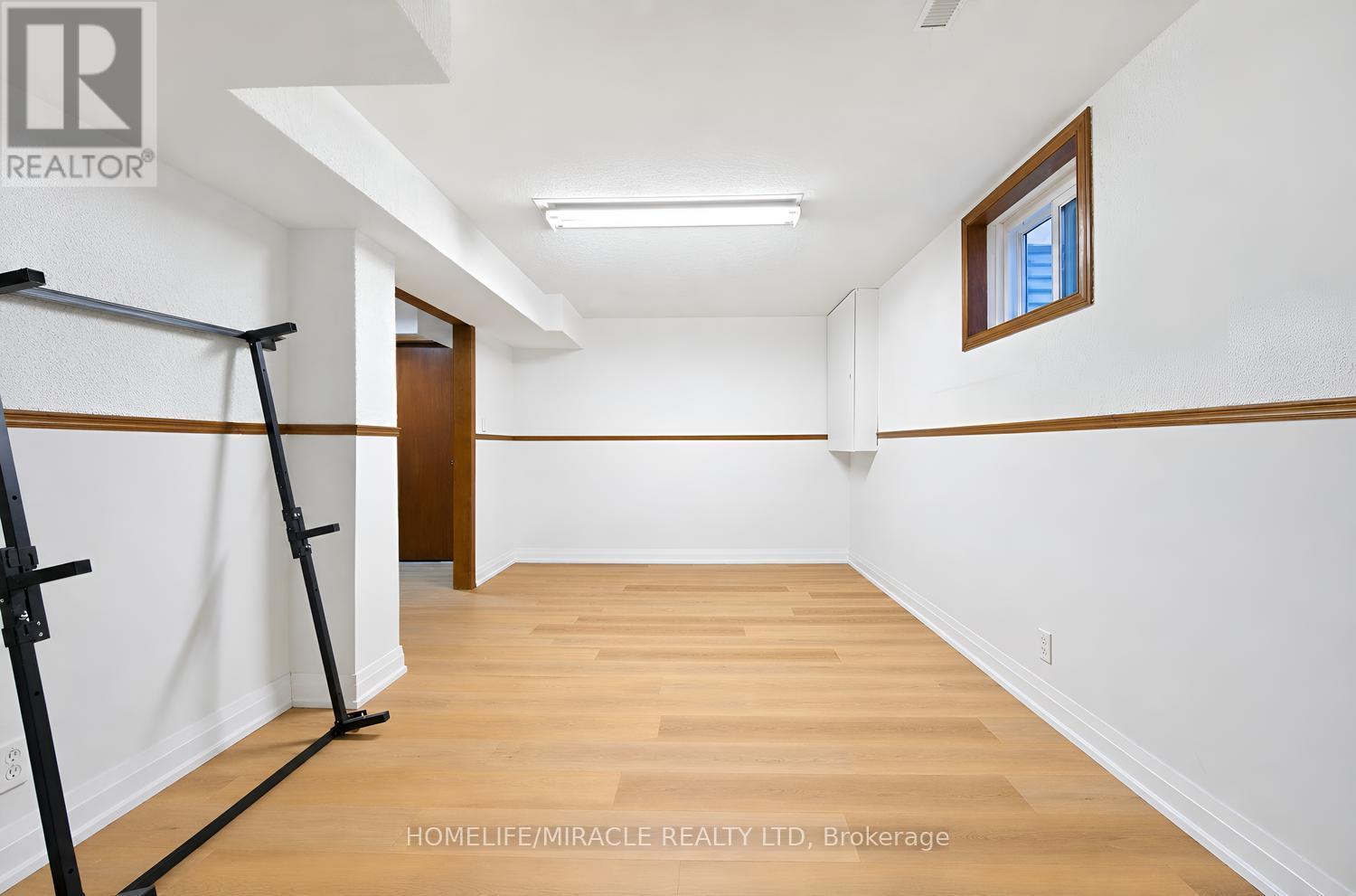 8 Loire Court, Toronto, ON