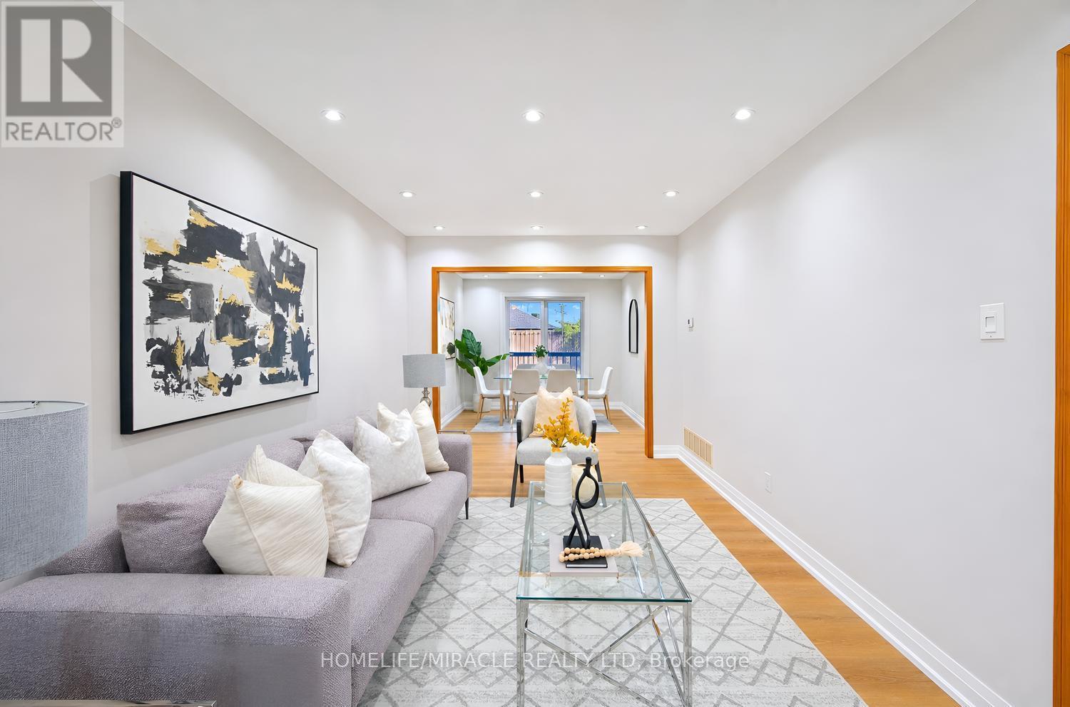 8 Loire Court, Toronto, ON