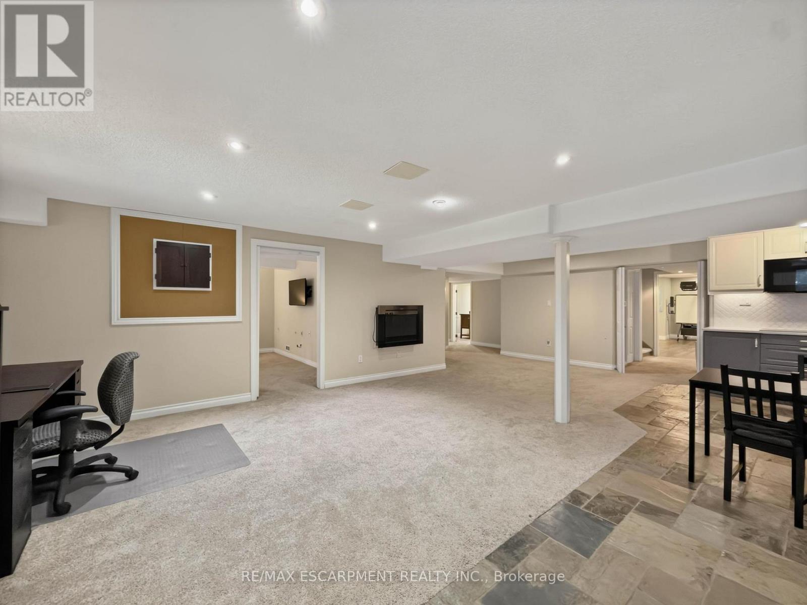 74 Davidson Boulevard, Hamilton, ON