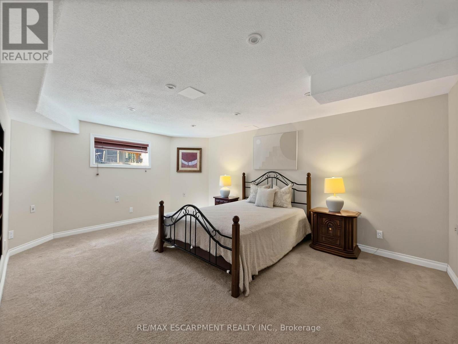 74 Davidson Boulevard, Hamilton, ON