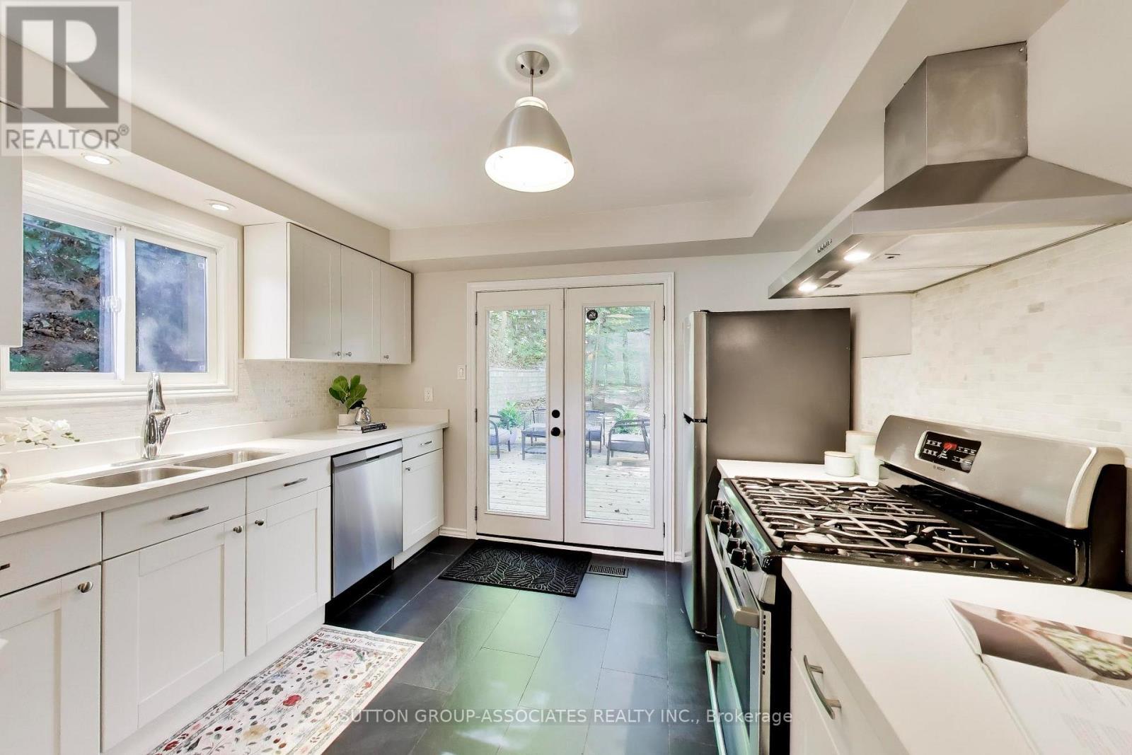 4 Bellhaven Road, Toronto, ON