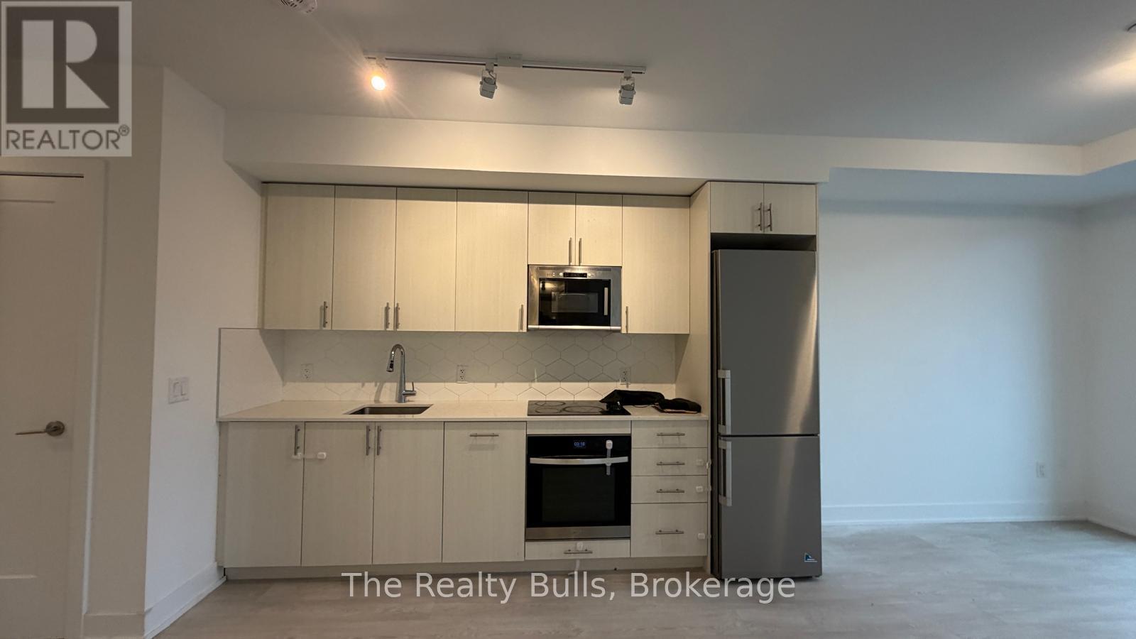 235 - 2545 Simcoe Street, Oshawa, ON