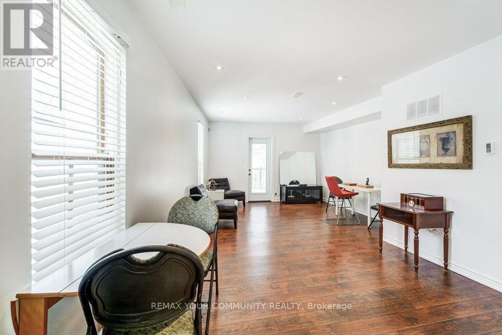 10 Centre Street, Markham, ON