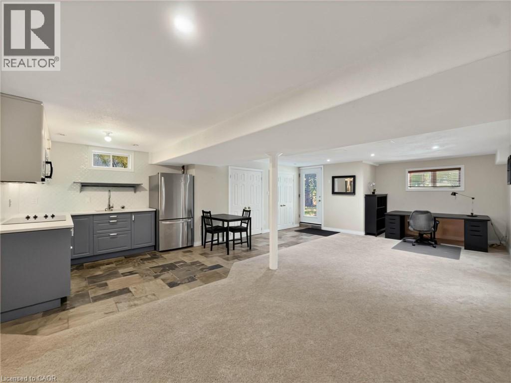 74 Davidson Boulevard, Dundas, ON